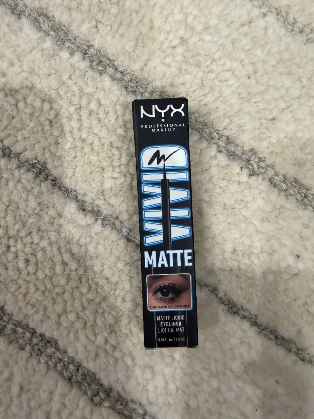 NYX - Vivid Matte Longwear Liquid Eyeliner